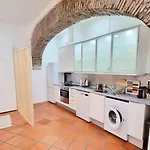 Spacieux Studio A Alfama, A Deux Pas Du Chateau